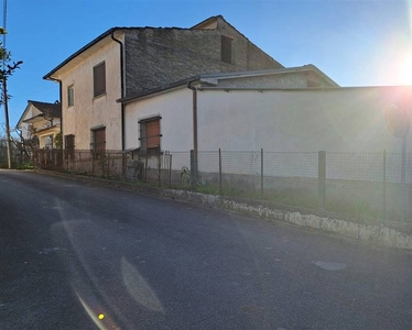 Casa singola in Via Zuppariello, 18 a Cassino