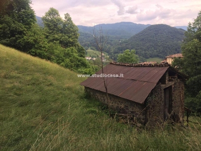 Casale in vendita a Camerata Cornello