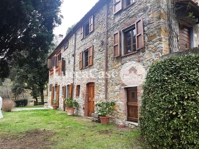 Casale in vendita a Lucca