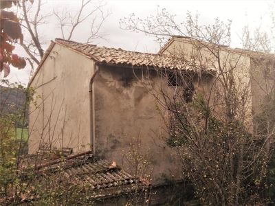 Casale in vendita a Pellegrino Parmense