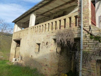 Casale in vendita a Tortoreto