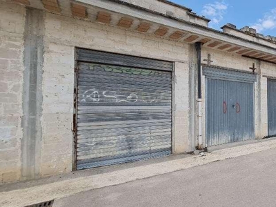 Garage - Posto auto in vendita a San Donaci