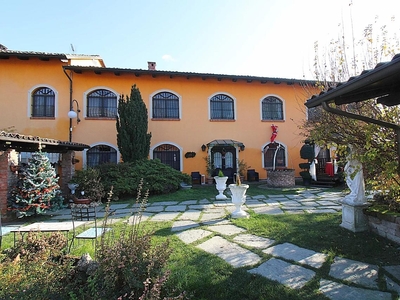 Locale commerciale in vendita a Montiglio Monferrato