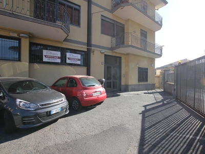 Magazzino in vendita a San Gregorio Di Catania