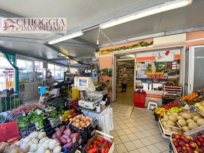 Minimarket in vendita a Rosolina