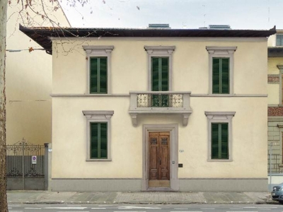 Monolocale ristrutturato in zona Centro Oltrarno, Santo Spirito, San Frediano a Firenze