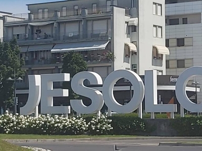 Negozio in vendita a Jesolo