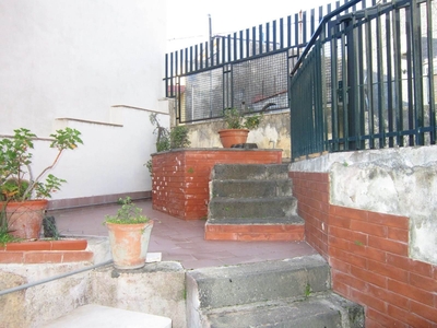 Palazzo in vendita a Gravina Di Catania Catania