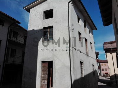 Palazzo in vendita a Valli Del Pasubio