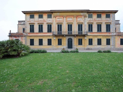 Palazzo storico in vendita a Capannori