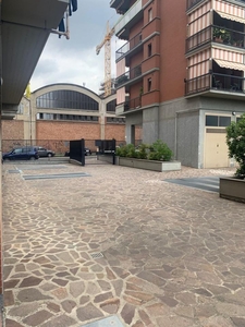Parcheggio chiuso in vendita a Torino