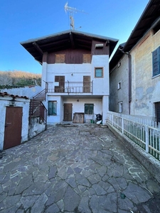 Porzione di casa in vendita a Colle Brianza