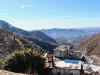 Porzione di casa in vendita a Torre De' Busi