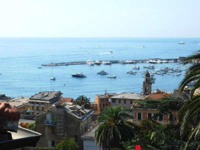 Porzione di villa in vendita a Santa Margherita Ligure