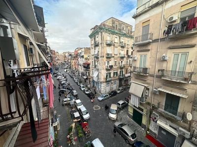 Quadrilocale in vendita a Napoli, Corso Garibaldi