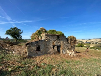 Rustico in vendita a Monte Rinaldo