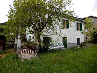 Rustico in vendita a Varese Ligure