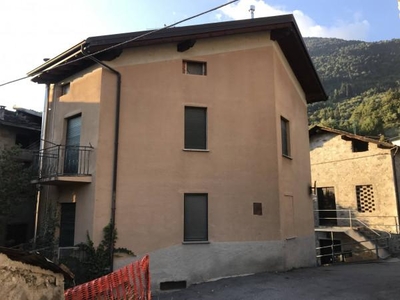 Terratetto unifamiliare in vendita a Berbenno Di Valtellina
