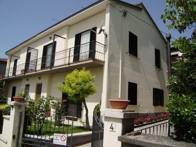 Terratetto unifamiliare in vendita a Foiano Della Chiana