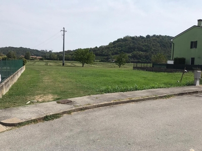 Terreno edificabile residenziale in vendita a Rovolon