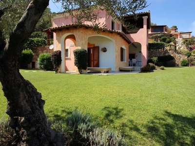 Villa a schiera in vendita a Loiri Porto San Paolo