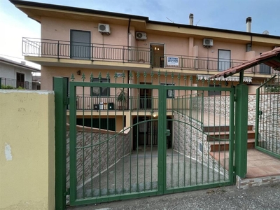 Villa a schiera in vendita a Roseto Capo Spulico