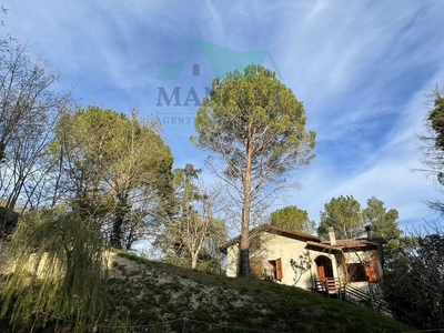 Villa a schiera in vendita a Serra San Quirico
