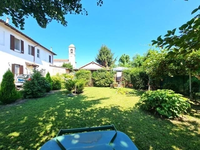 Villa a schiera in vendita a Travaco' Siccomario