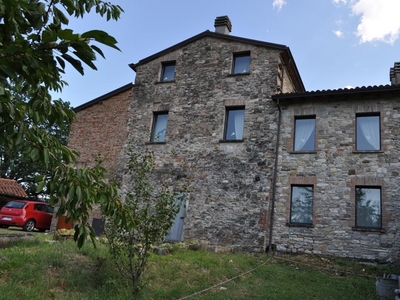 Villa a schiera in vendita a Varano De' Melegari