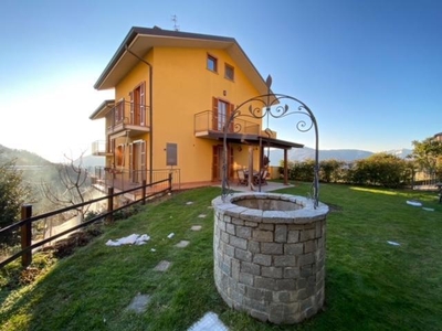 Villa bifamiliare in vendita a Calolziocorte