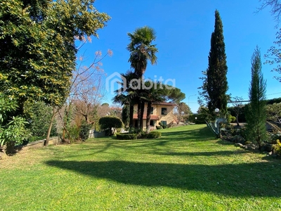 Villa bifamiliare in vendita a Cavriglia
