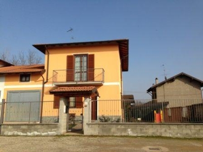 Villa bifamiliare in vendita a Gambolo'