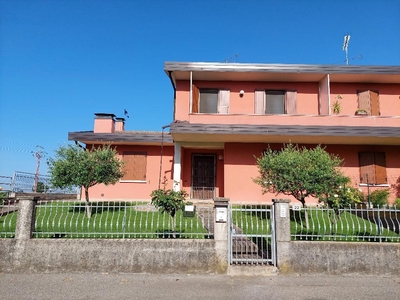 Villa bifamiliare in vendita a Lonato