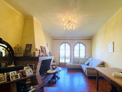 Villa bifamiliare in vendita a Massarosa