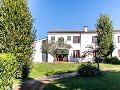 Villa bifamiliare in vendita a Noventa Vicentina