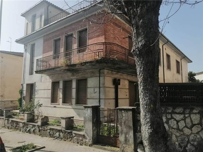 Villa bifamiliare in vendita a Pontecorvo
