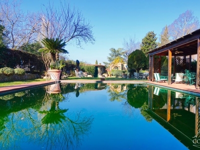Villa bifamiliare in vendita a Riano