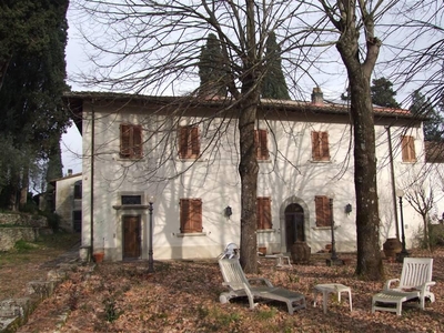 Villa bifamiliare in vendita a Rignano Sull'Arno