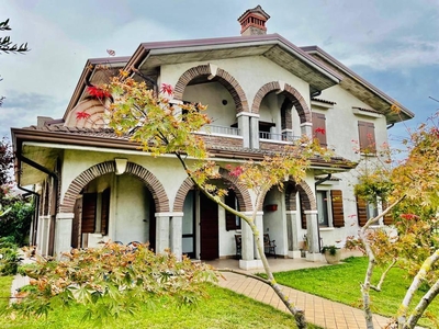 Villa bifamiliare in vendita a Sorga'