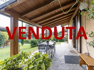Villa bifamiliare in vendita a Vigano'