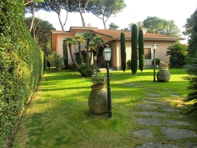 Villa in affitto a Forte Dei Marmi