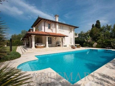 Villa in affitto a Forte Dei Marmi