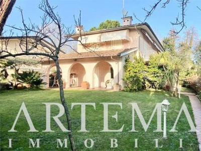 Villa in affitto a Forte Dei Marmi