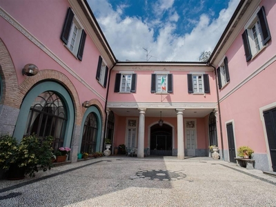 Villa in vendita a Albese Con Cassano