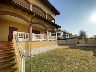 Villa in vendita a Buccinasco