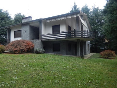 Villa in vendita a Bulgarograsso