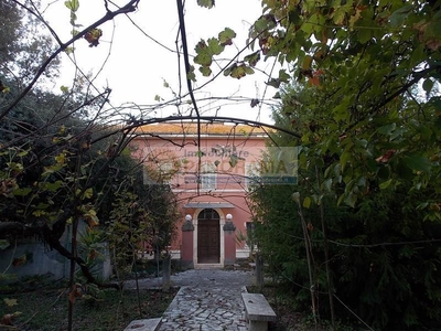 Villa in vendita a Castorano