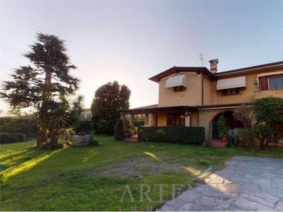 Villa in vendita a Forte Dei Marmi