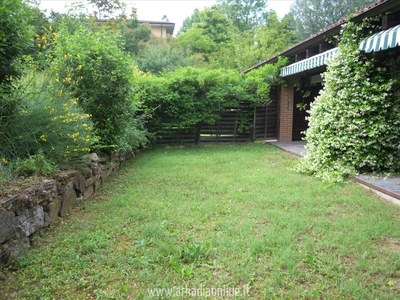 Villa in vendita a Gazzola