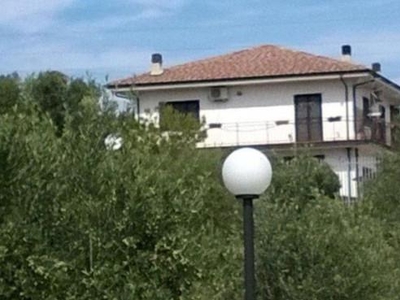 Villa in vendita a Lattarico